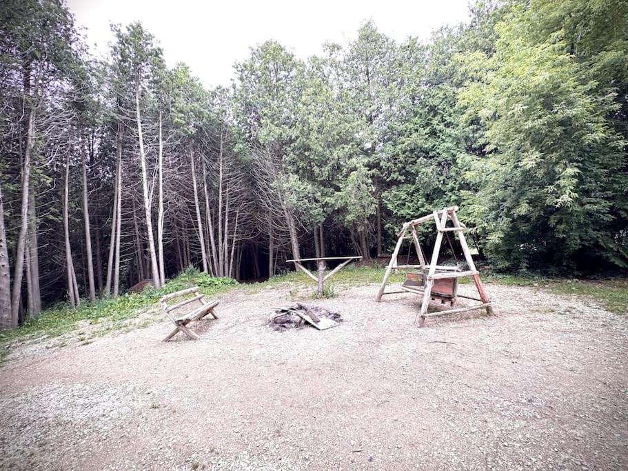 Cottage Retreat On 11 Acres Flesherton Екстер'єр фото